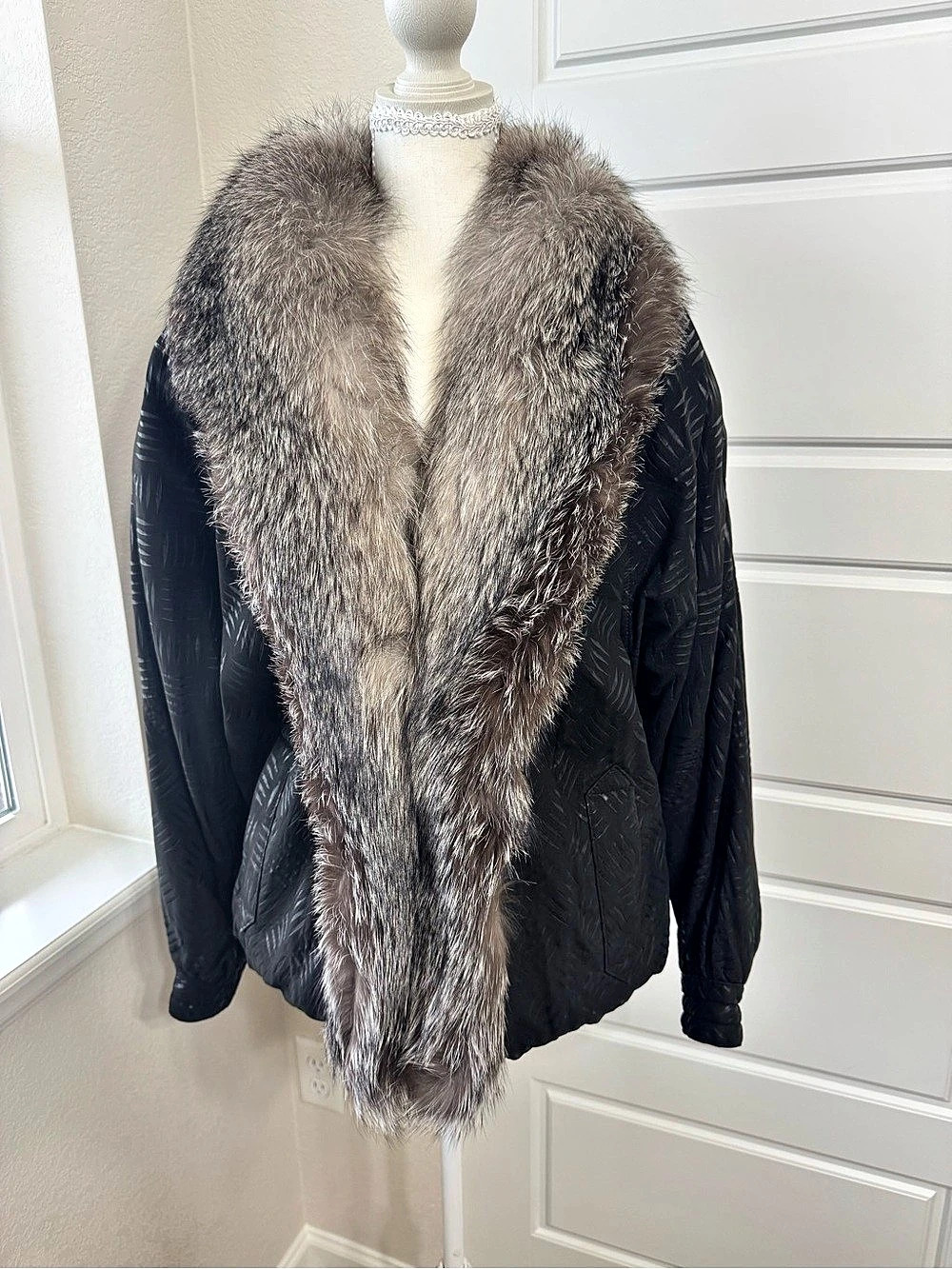 Vintage Black Jacket real fur collar